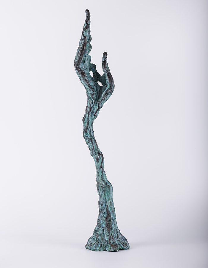 Mâna strugure – sculptură în lut ars patinat, artist Petru Leahu – Petru Leahu – O Galerie de Artă