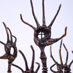 Mâini împușcate „1989” – sculptură în bronz, artist Liviu Bumbu – Liviu Bumbu – O Galerie de Artă