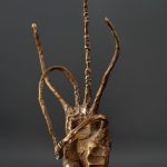 Plecăciune – sculptură în bronz, artist Liviu Bumbu – Liviu Bumbu – O Galerie de Artă