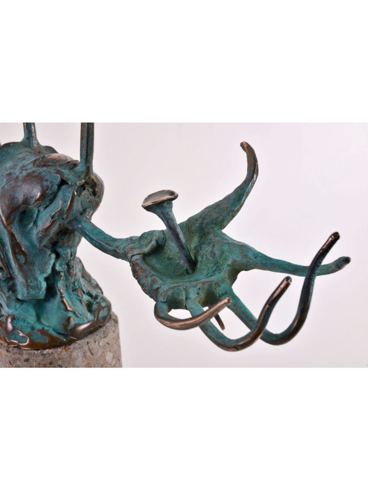 Răstignire – sculptură în bronz, artist Liviu Bumbu – Liviu Bumbu – O Galerie de Artă