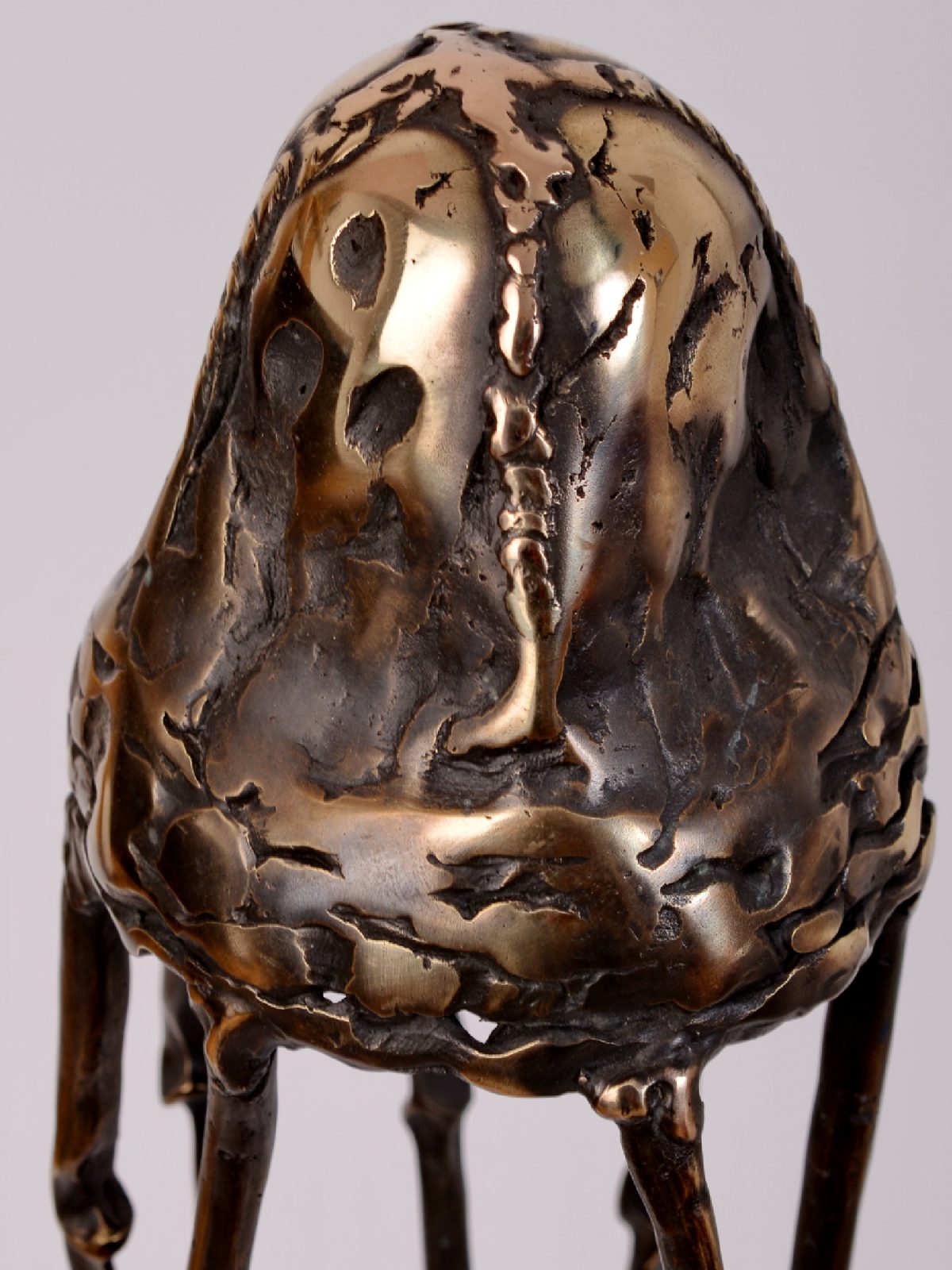 Clopot I – sculptură în bronz, artist Liviu Bumbu – Liviu Bumbu – O Galerie de Artă