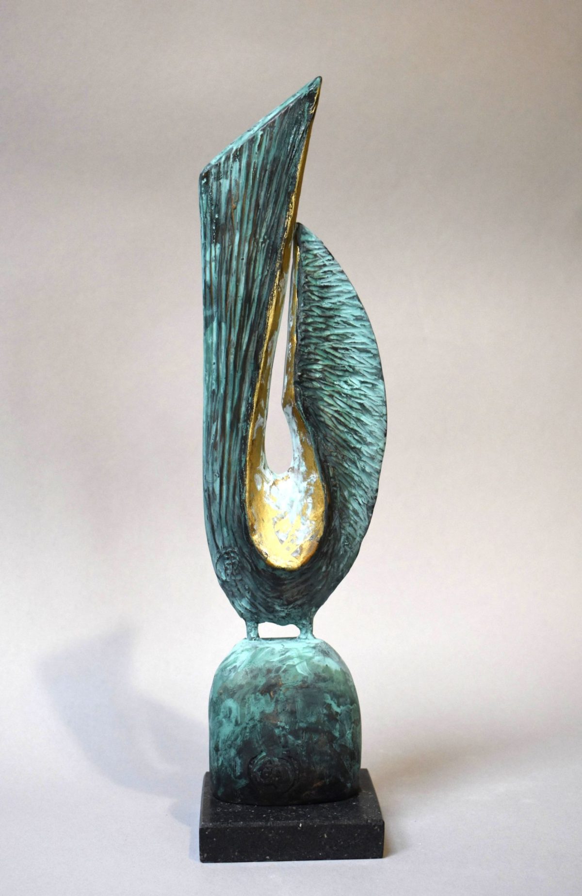 Dancing Queen – sculptură în lut ars patinat, artist Petru Leahu – Petru Leahu – O Galerie de Artă