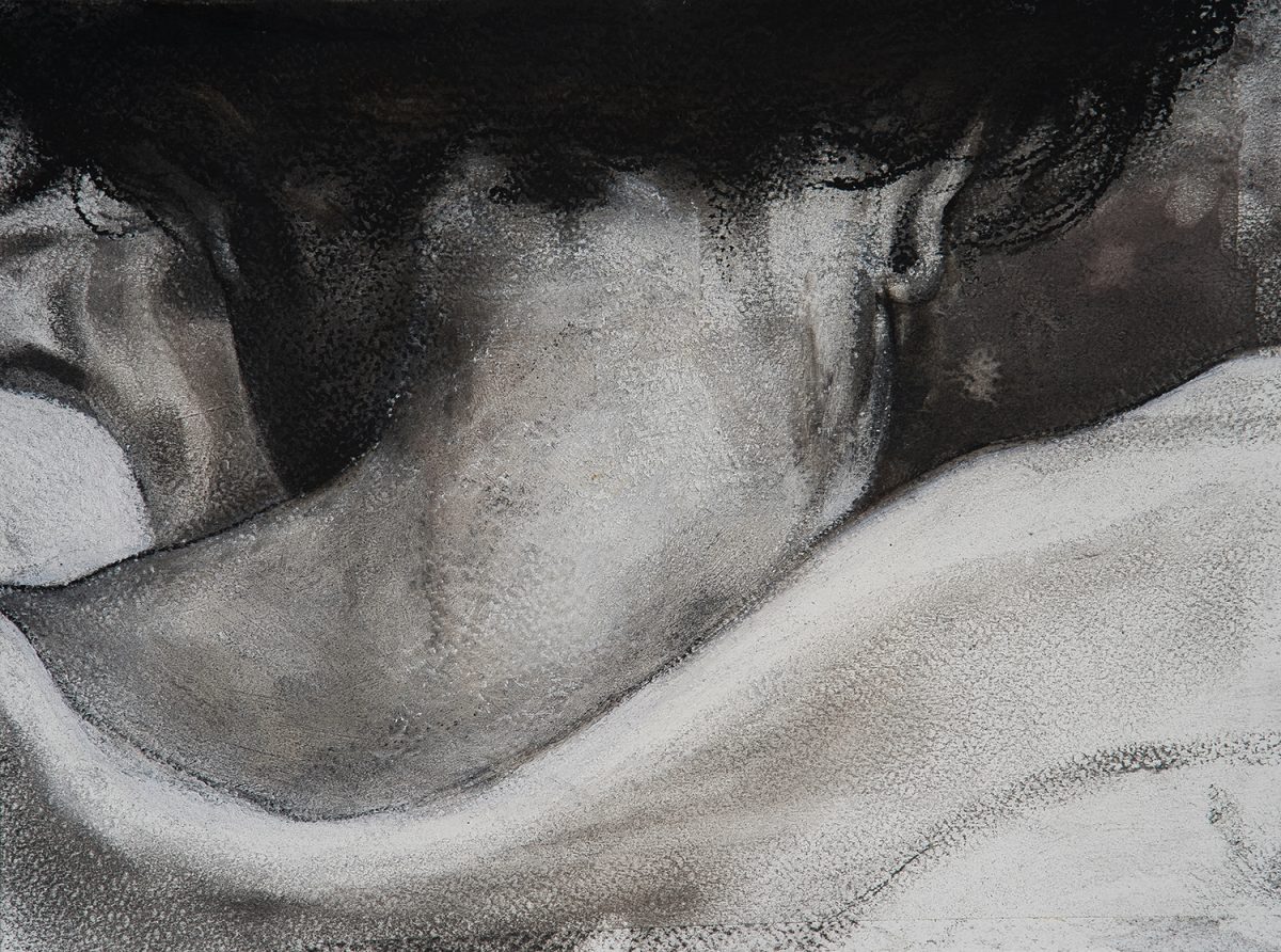 I lost my pearl – cărbune,pastel pe hârtie, artistă Edmona – Edmona – O Galerie de Artă