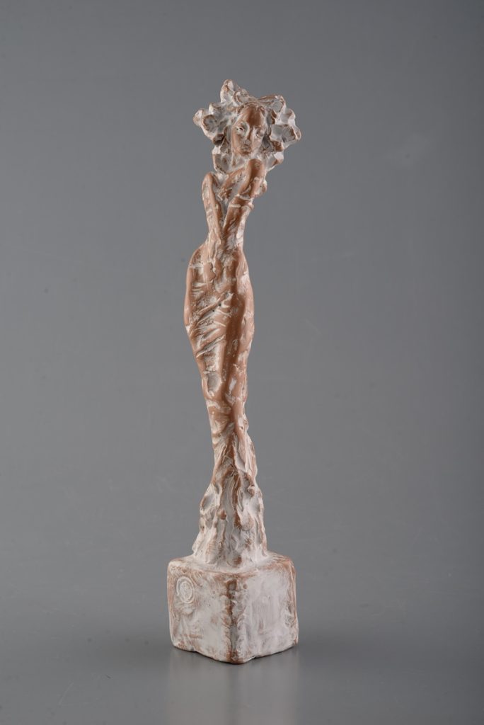 Nobles – sculptură în lut ars patinat, artist Petru Leahu – Petru Leahu – O Galerie de Artă
