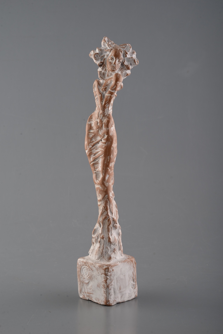 Nobles – sculptură în lut ars patinat, artist Petru Leahu – Petru Leahu – O Galerie de Artă