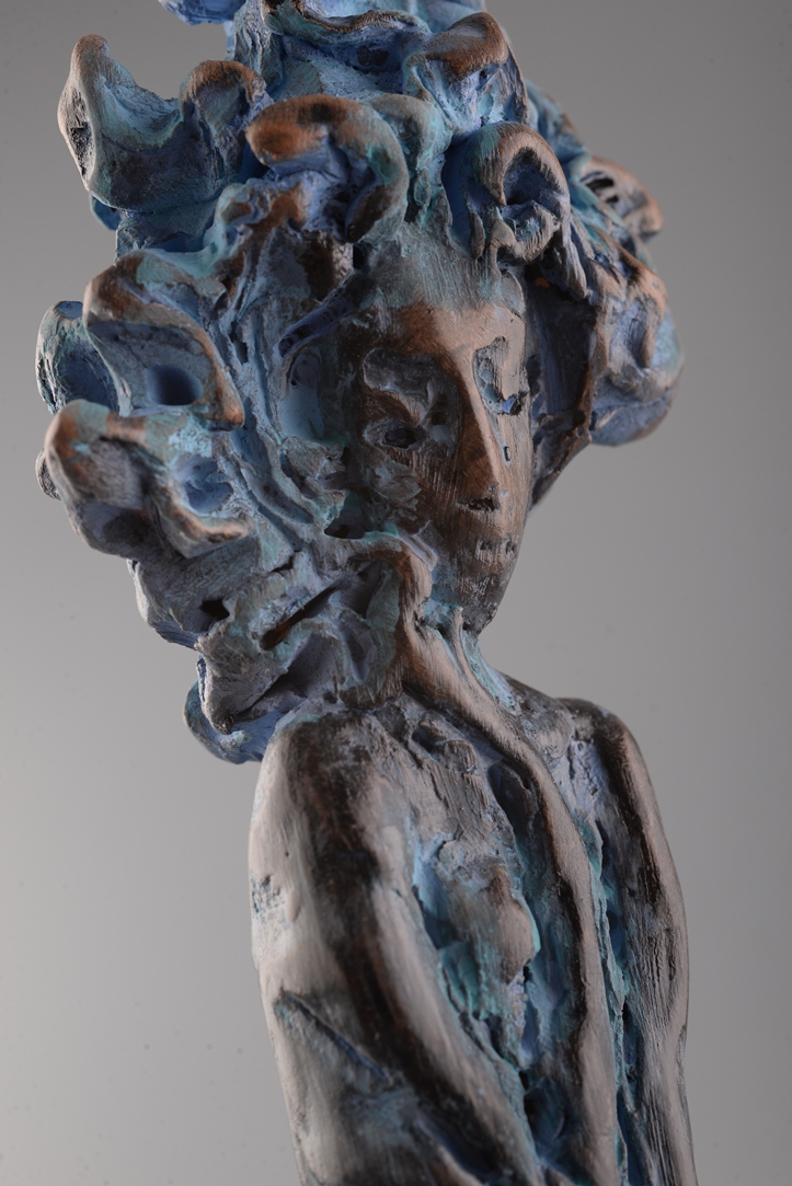 Vis – sculptură în lut ars patinat, artist Petru Leahu – Petru Leahu – O Galerie de Artă