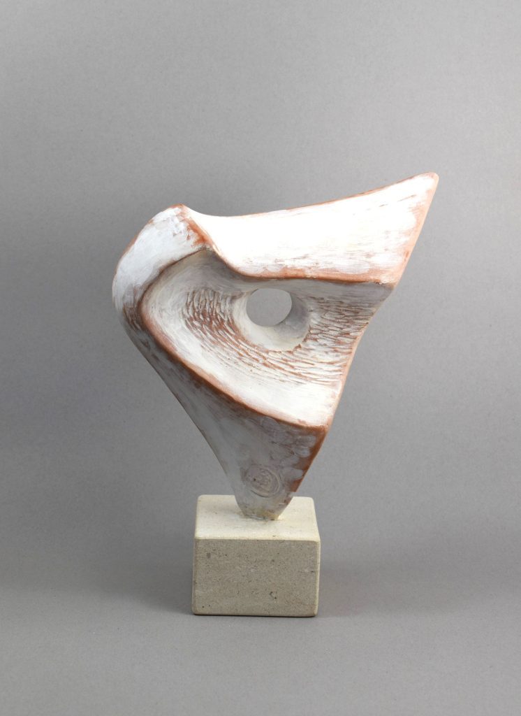 Mother bird – sculptură în lut ars patinat, artist Petru Leahu – Petru Leahu – O Galerie de Artă