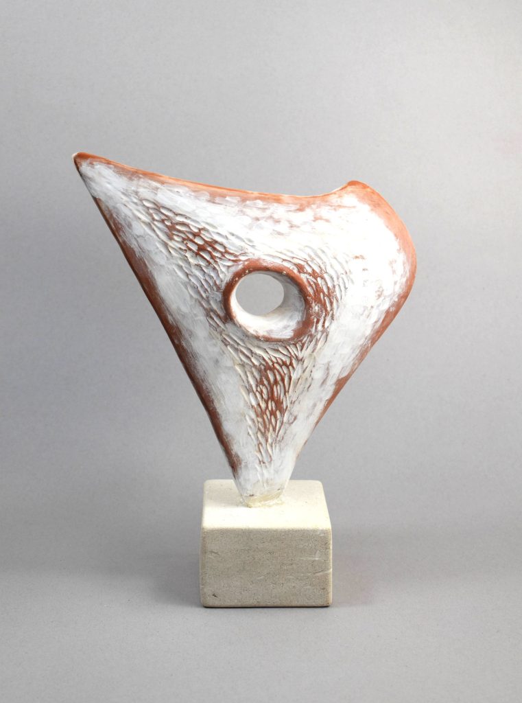 Mother bird – sculptură în lut ars patinat, artist Petru Leahu – Petru Leahu – O Galerie de Artă