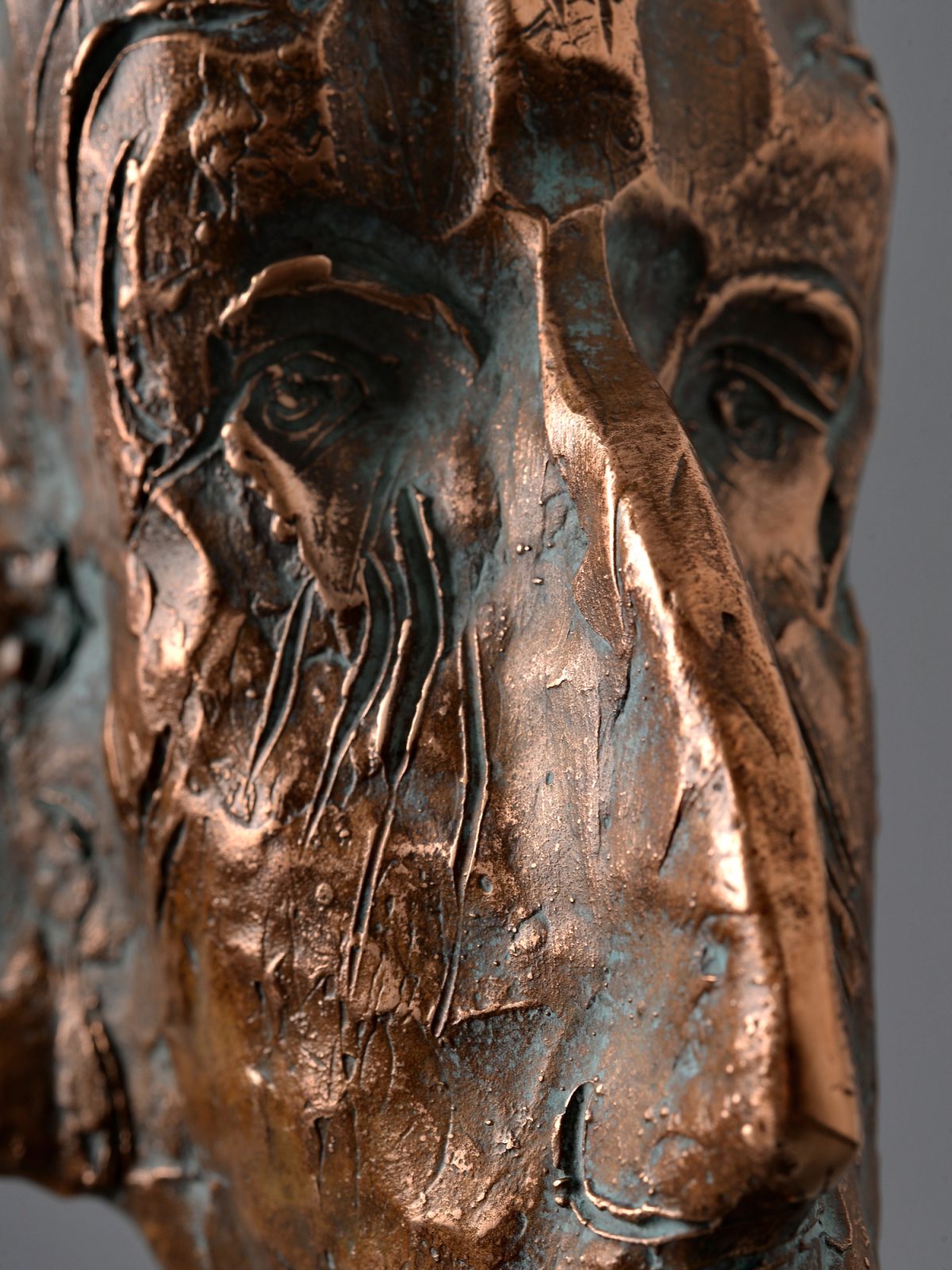 Priviri – sculptură în bronz, artist Liviu Bumbu – Liviu Bumbu – O Galerie de Artă
