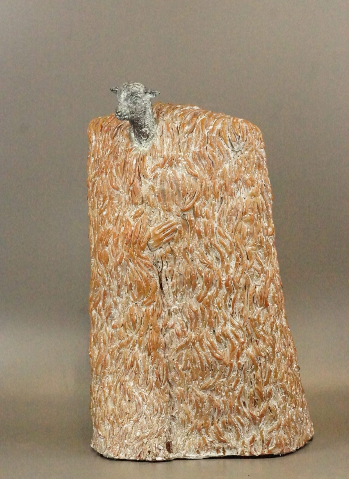 Mielul Păstor – sculptură în lut ars, artist Valentin Dodică – Valentin Dodică – O Galerie de Artă