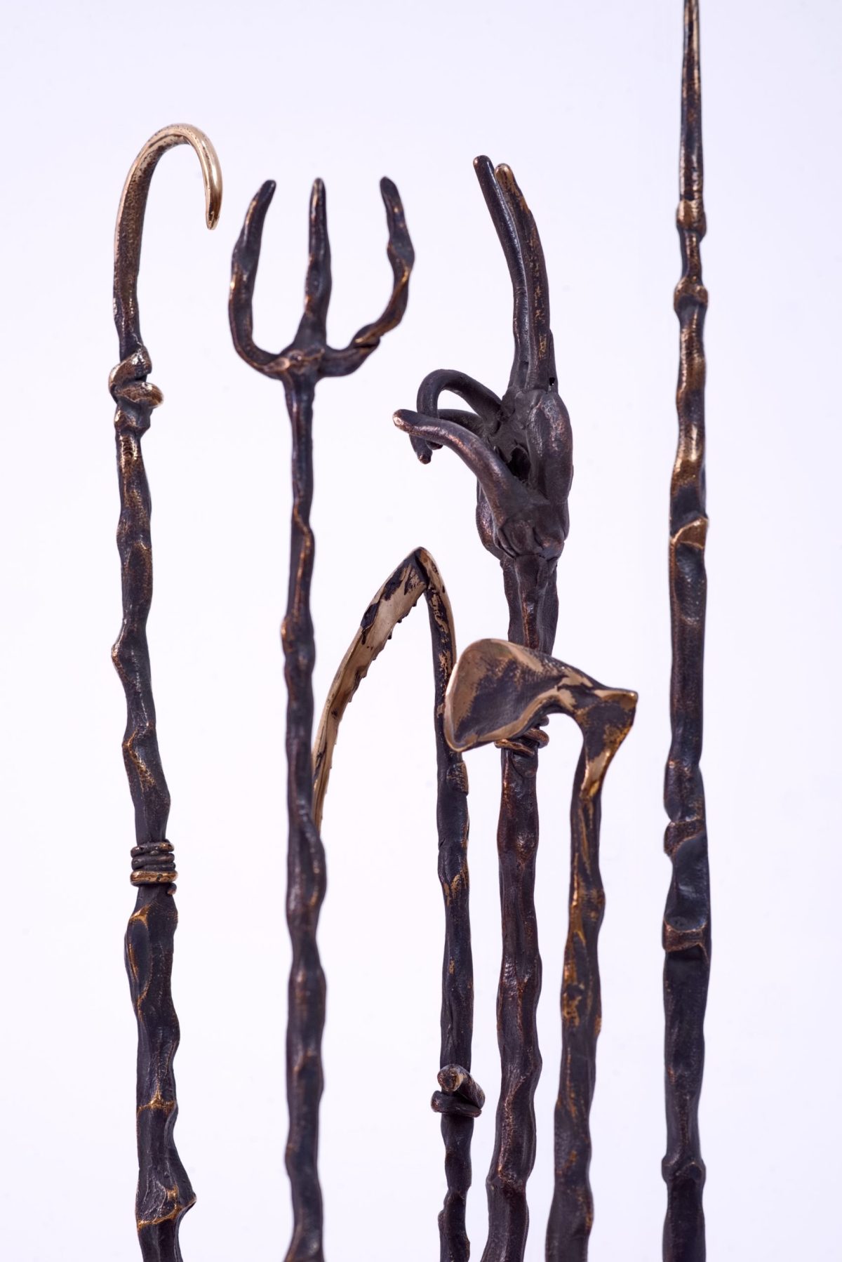 Rămășițele unui ritual – sculptură în bronz, artist Liviu Bumbu – Liviu Bumbu – O Galerie de Artă