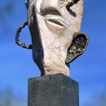 Rege – sculptură în piatră, artist Liviu Bumbu – Liviu Bumbu – O Galerie de Artă