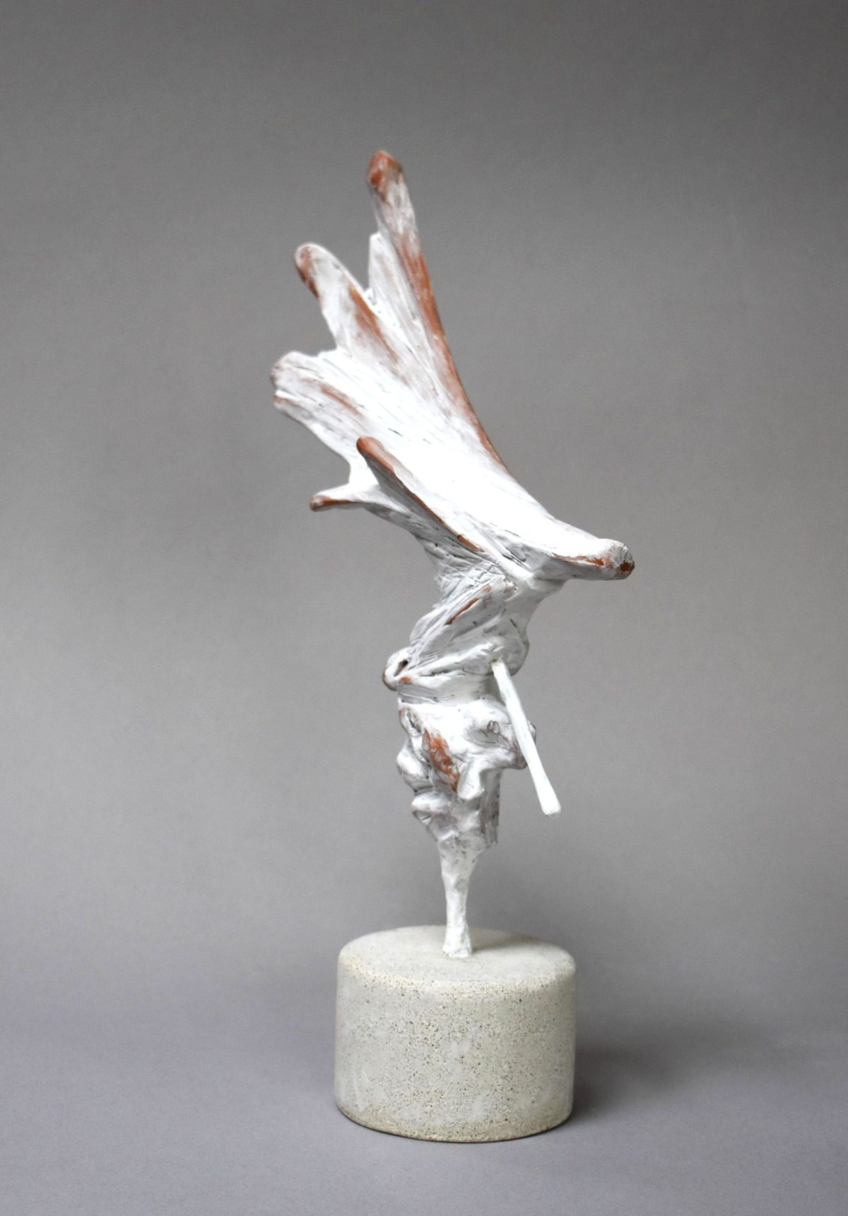 Surrender – sculptură în lut ars patinat, artist Petru Leahu – Petru Leahu – O Galerie de Artă