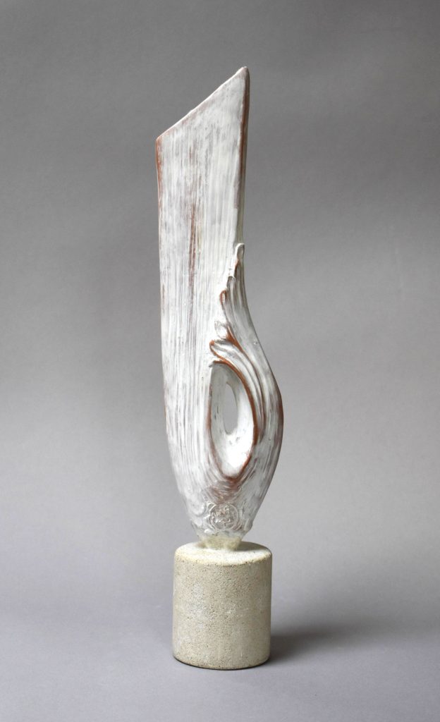 Vertical Call – sculptură în lut ars patinat, artist Petru Leahu – Petru Leahu – O Galerie de Artă