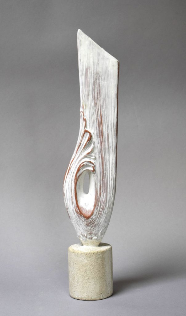 Vertical Call – sculptură în lut ars patinat, artist Petru Leahu – Petru Leahu – O Galerie de Artă