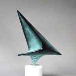 Zbor geometric – sculptură în lut ars patinat, artist Petru Leahu – Petru Leahu – O Galerie de Artă