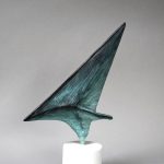 Zbor geometric – sculptură în lut ars patinat, artist Petru Leahu – Petru Leahu – O Galerie de Artă